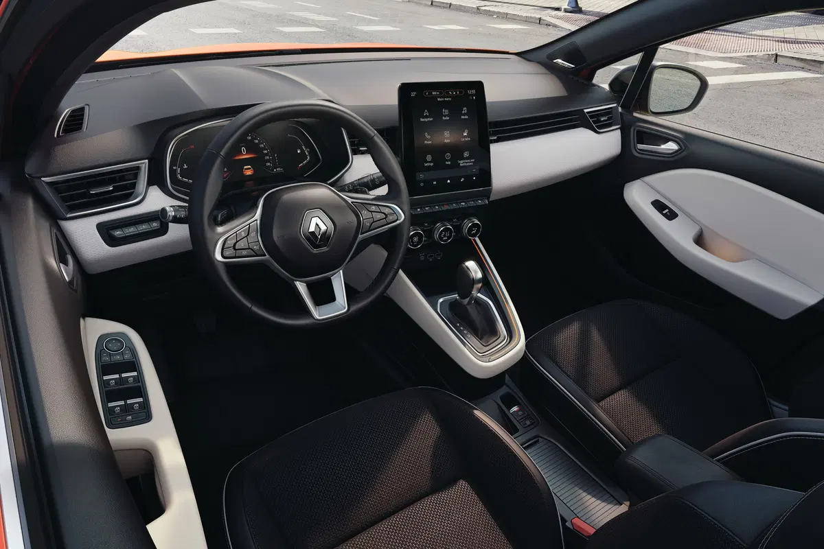 Nuova Renault Clio, svelati gli interni (6)