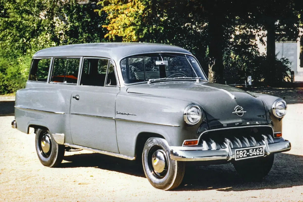 Opel Corsa, un'edizione speciale per i 120 anni del Marchio (18)