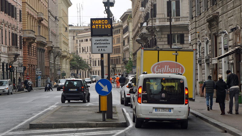 Auto &amp; ZTL, Ministero: fuori tutti, anche le ibride