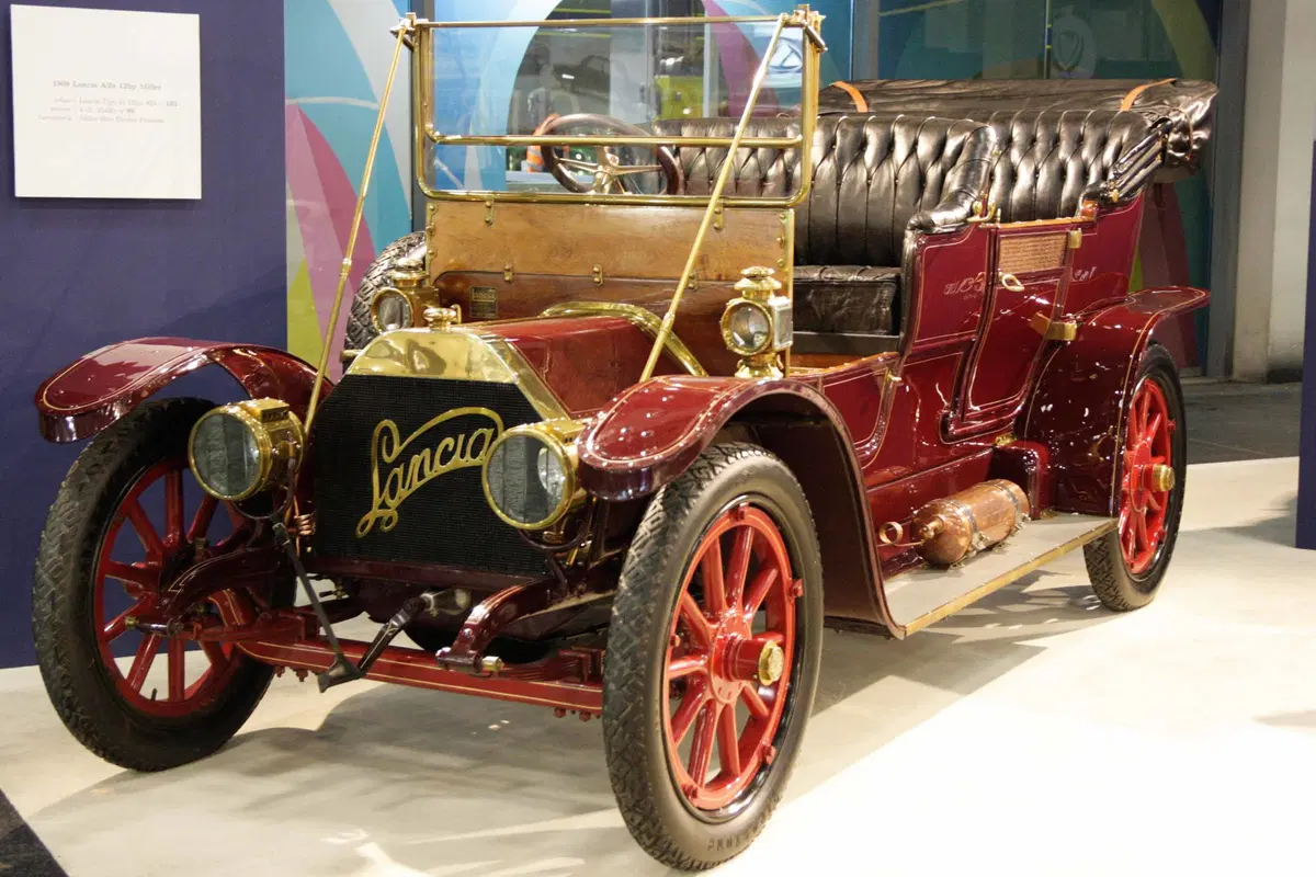 Automotoretrò 2019: quattro giorni di storiche a Torino (4)