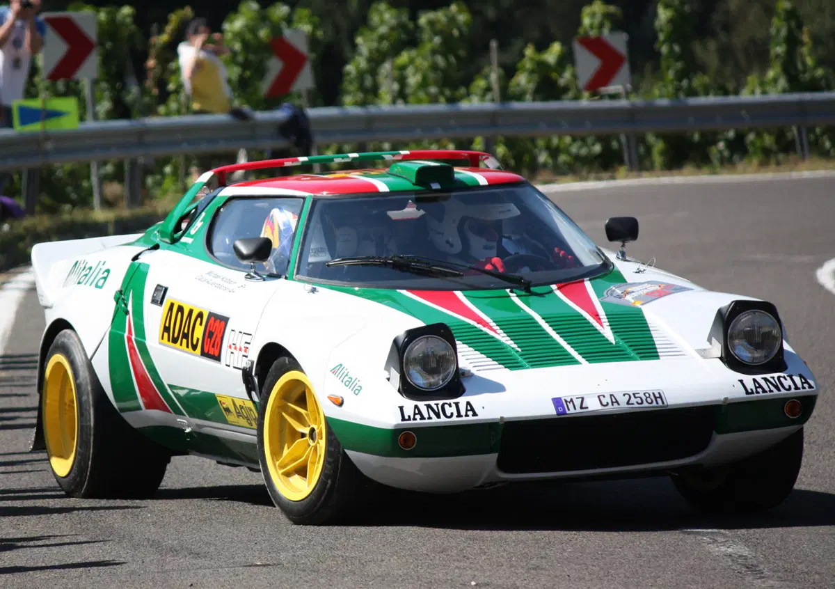 Lancia Stratos, rinasce un mito: avr&agrave; il motore della Giulia Quadrifoglio