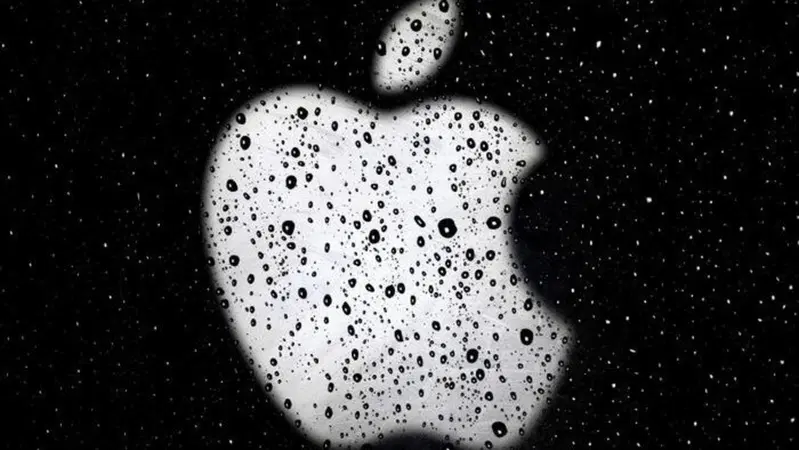 Apple, ingegnere accusato di furto di dati sull'auto autonoma