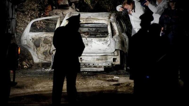 Clochard bruciato in auto, nessuna condanna