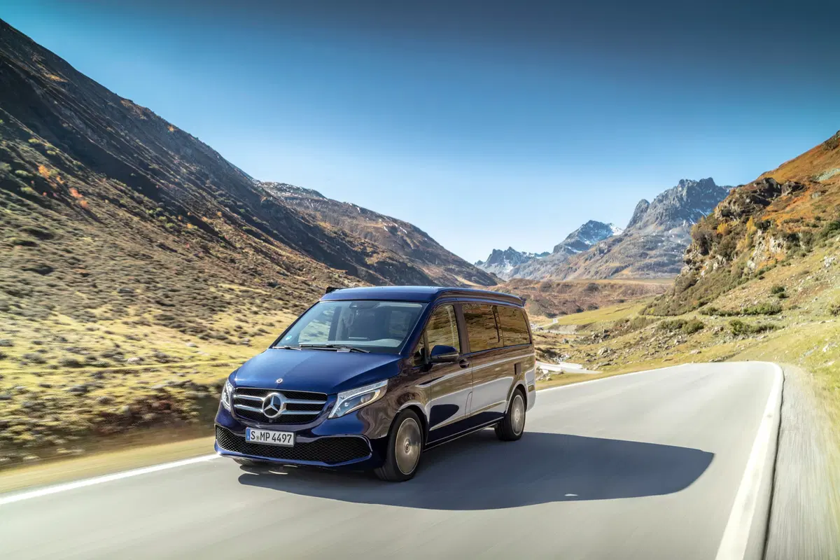 Mercedes Classe V 2019, Restyling, nuovi motori e che ambiente [Video] (21)