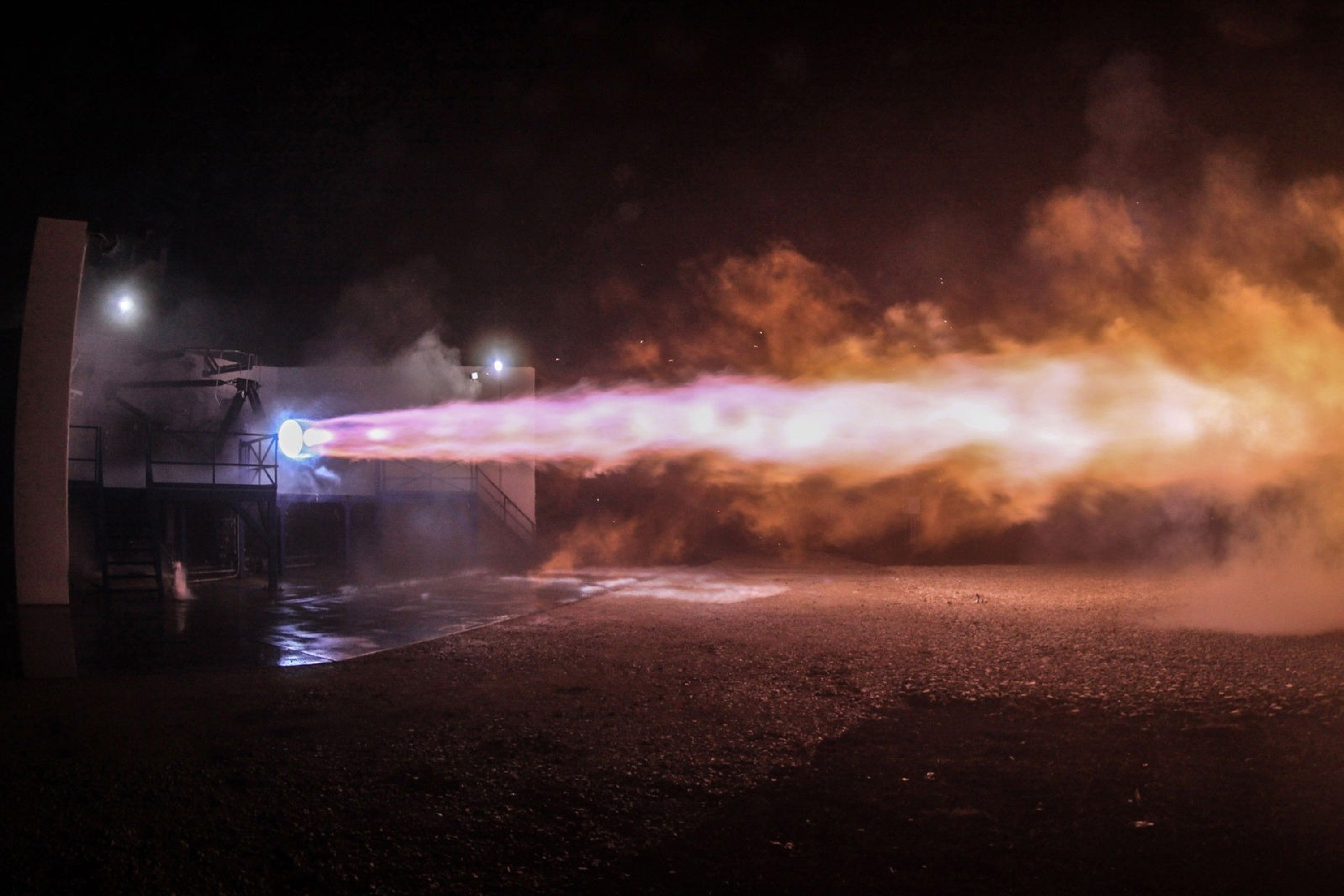 SpaceX, test motore Raptor: Elon Musk sempre pi&ugrave; vicino a Marte