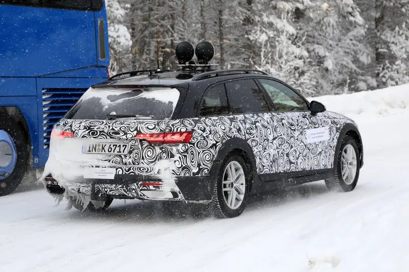 L'Audi A4 Allroad restyling avvistata sulla neve