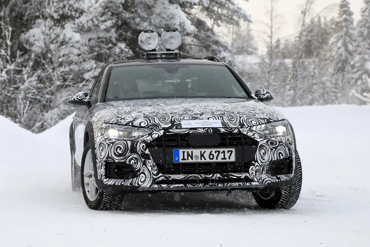 Audi A4 Allroad, restyling in arrivo. Anche per Sedan e Avant? (4)