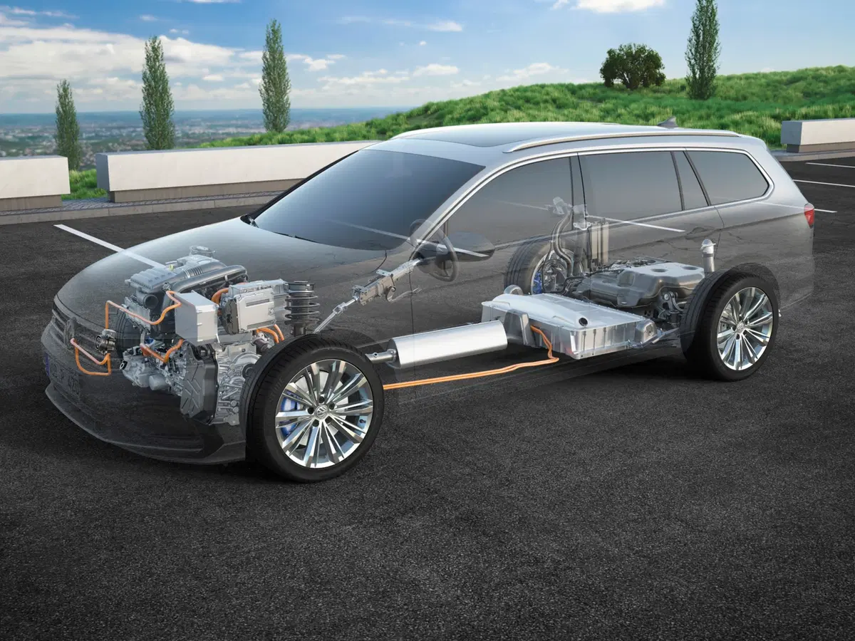 Volkswagen Passat 2019: foto e video della nuova generazione (2)