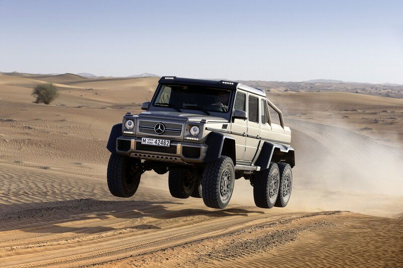 Il folle Mercedes-AMG G 63 6x6