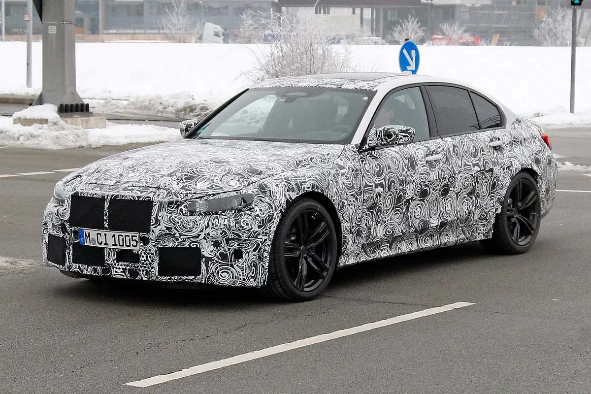Nuova BMW M3, le foto spia (3)
