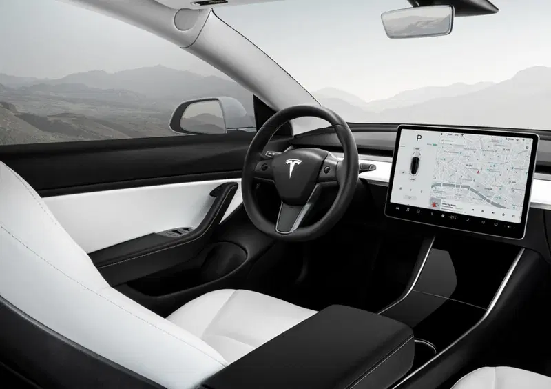Tesla Model 3 (2018-->>) (41)