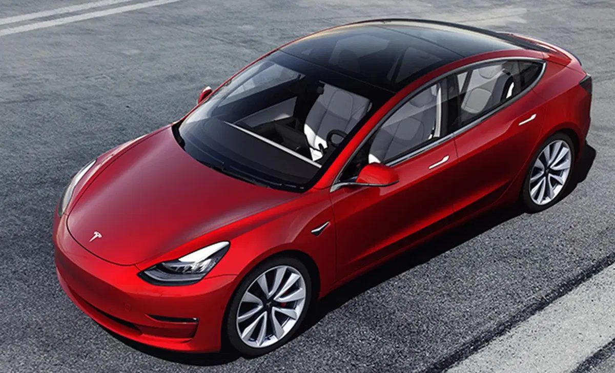 Tesla Model 3 (2018-->>) (30)