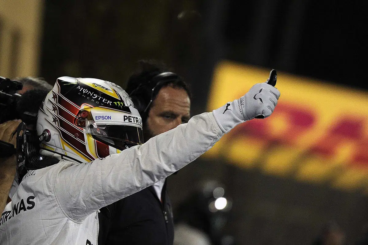 F1, Gp Bahrain 2016: pole per Hamilton. Vettel terzo (14)