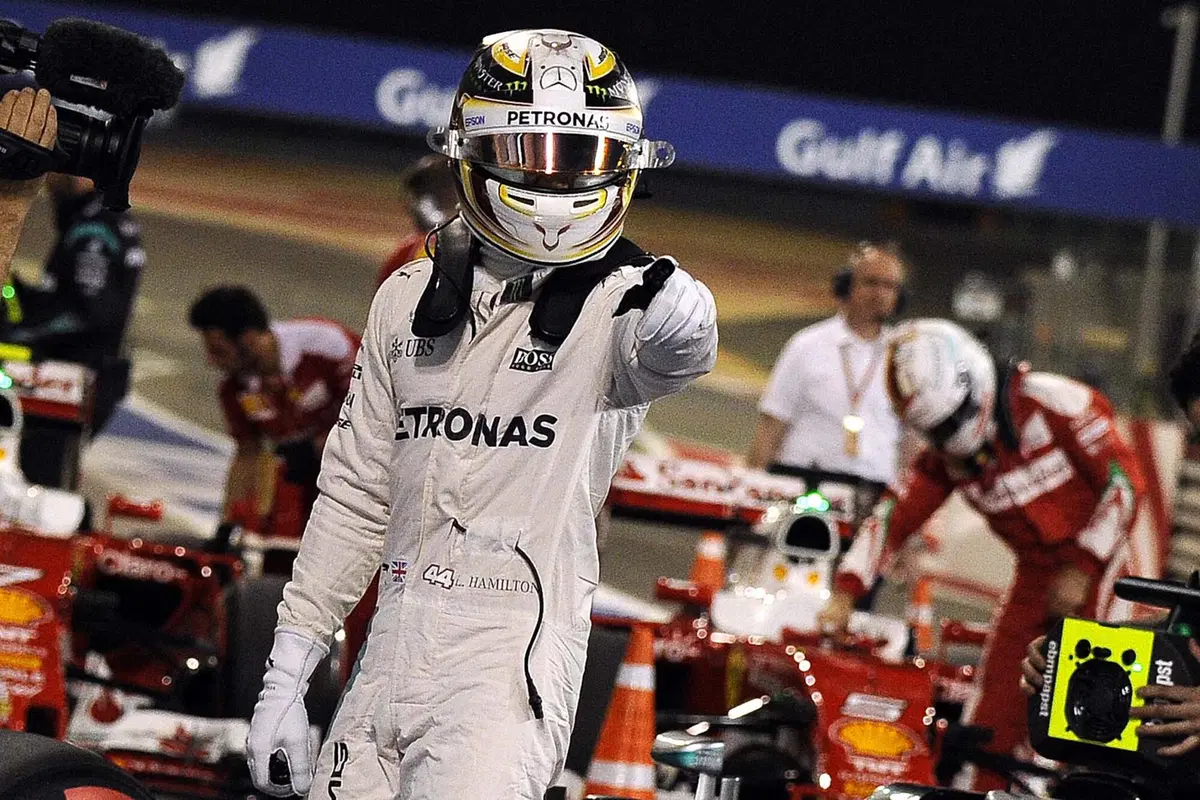 F1, Gp Bahrain 2016: pole per Hamilton. Vettel terzo (18)