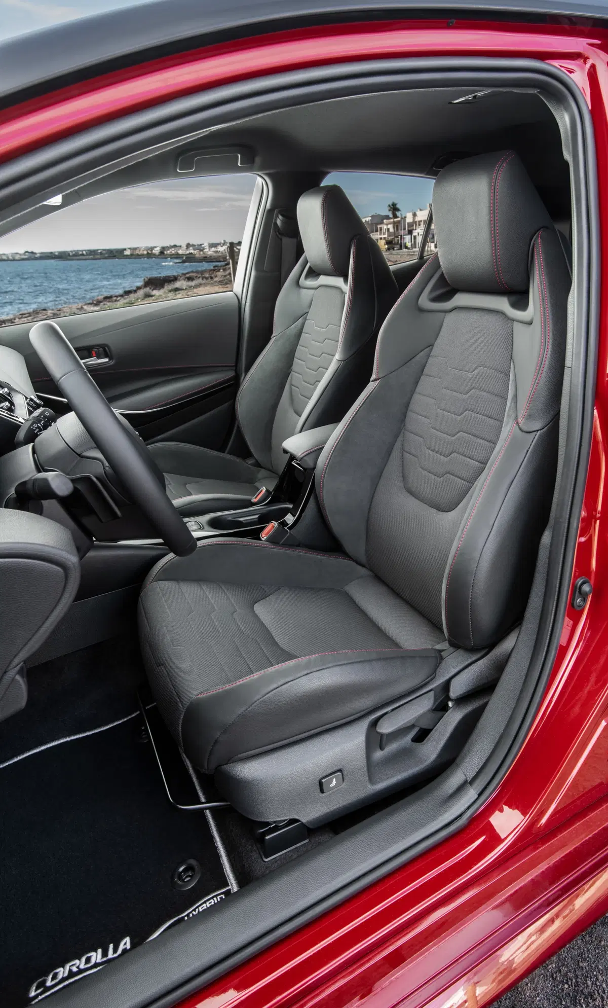 Toyota Corolla 2019, 180 CV Hybrid e linea molto personale [Video] (7)