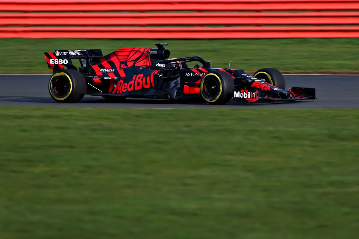 Formula 1 2019: Red Bull, tolti i veli alla RB15