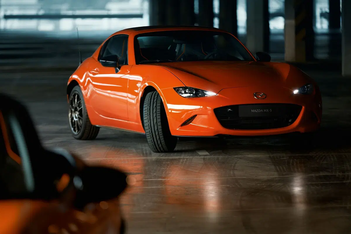 Mazda MX-5 30th Anniversary Edition, al via le vendite in Italia (3)