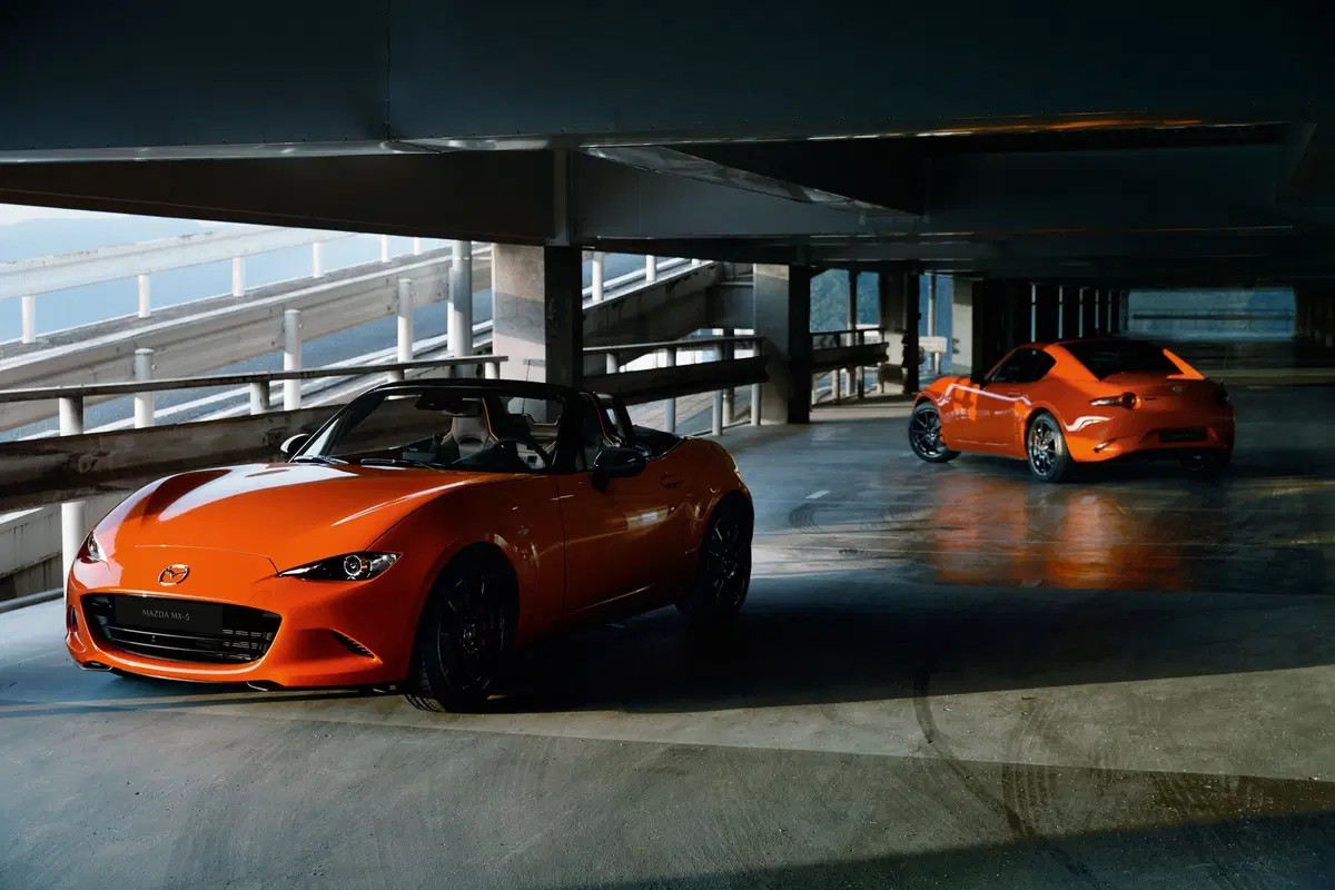 Mazda MX-5 30th Anniversary Edition, al via le vendite in Italia (8)