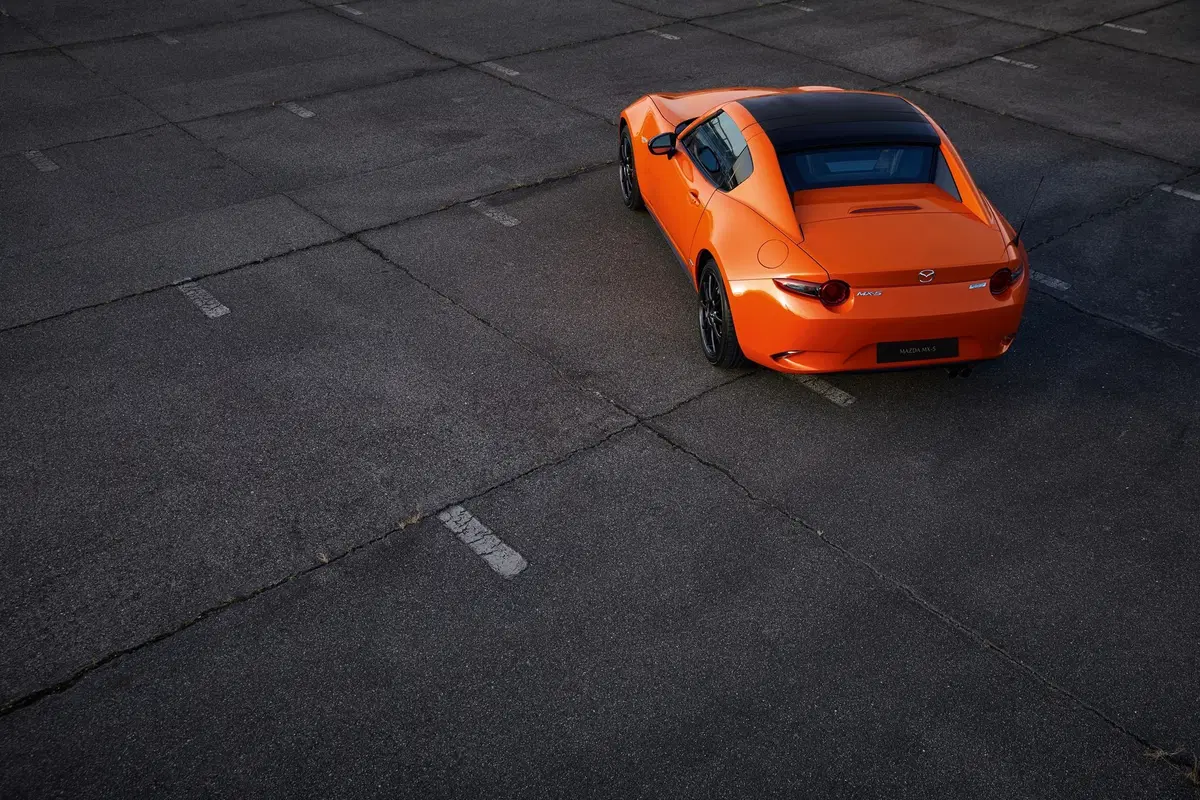 Mazda MX-5 30th Anniversary Edition, al via le vendite in Italia (9)