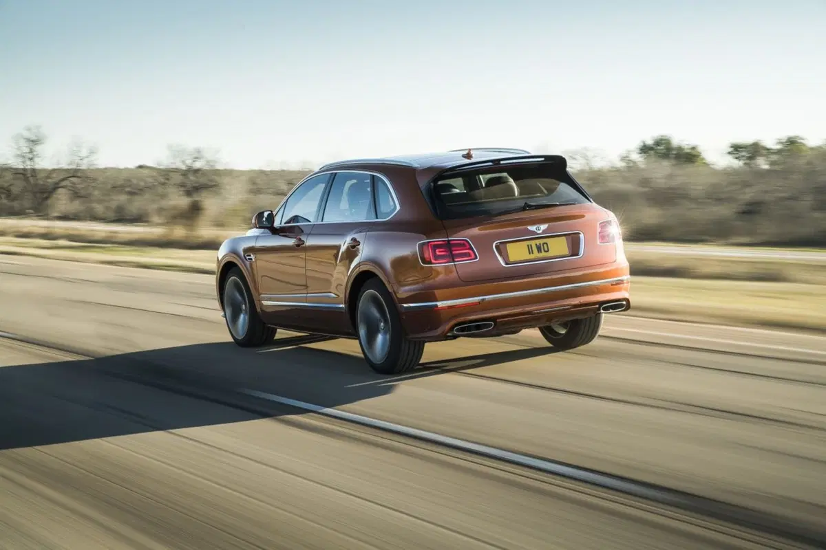 Bentley Bentayga Speed, il SUV più veloce del mondo (4)