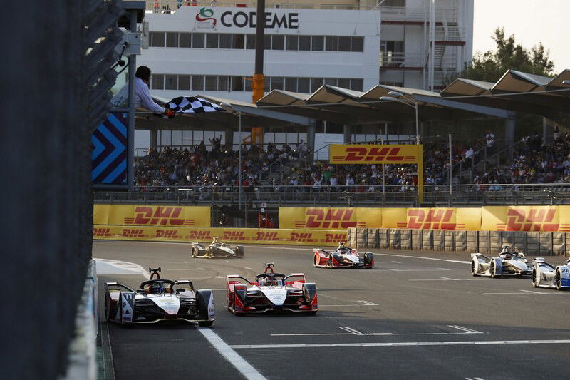 La volata finale della gara della Formula E 2019 a Citt&agrave; del Messico