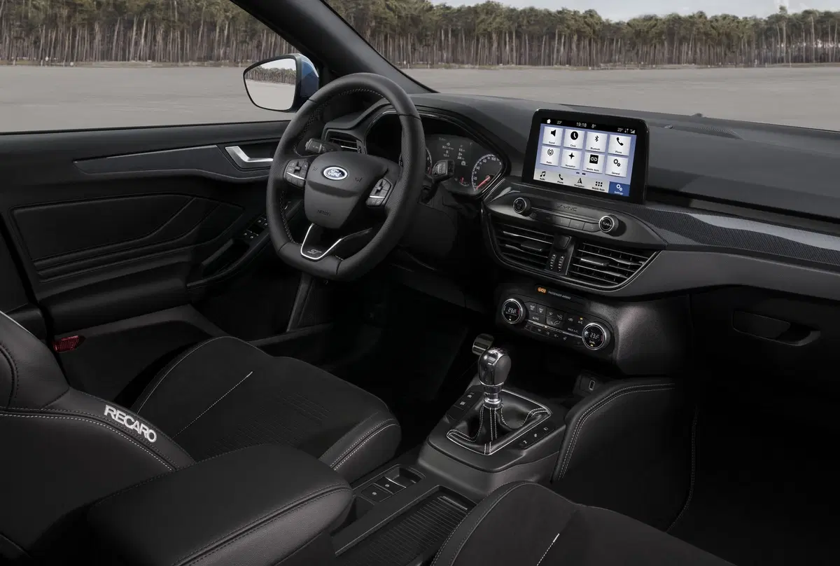 Ford Focus ST 2019: foto, video e dati tecnici (10)