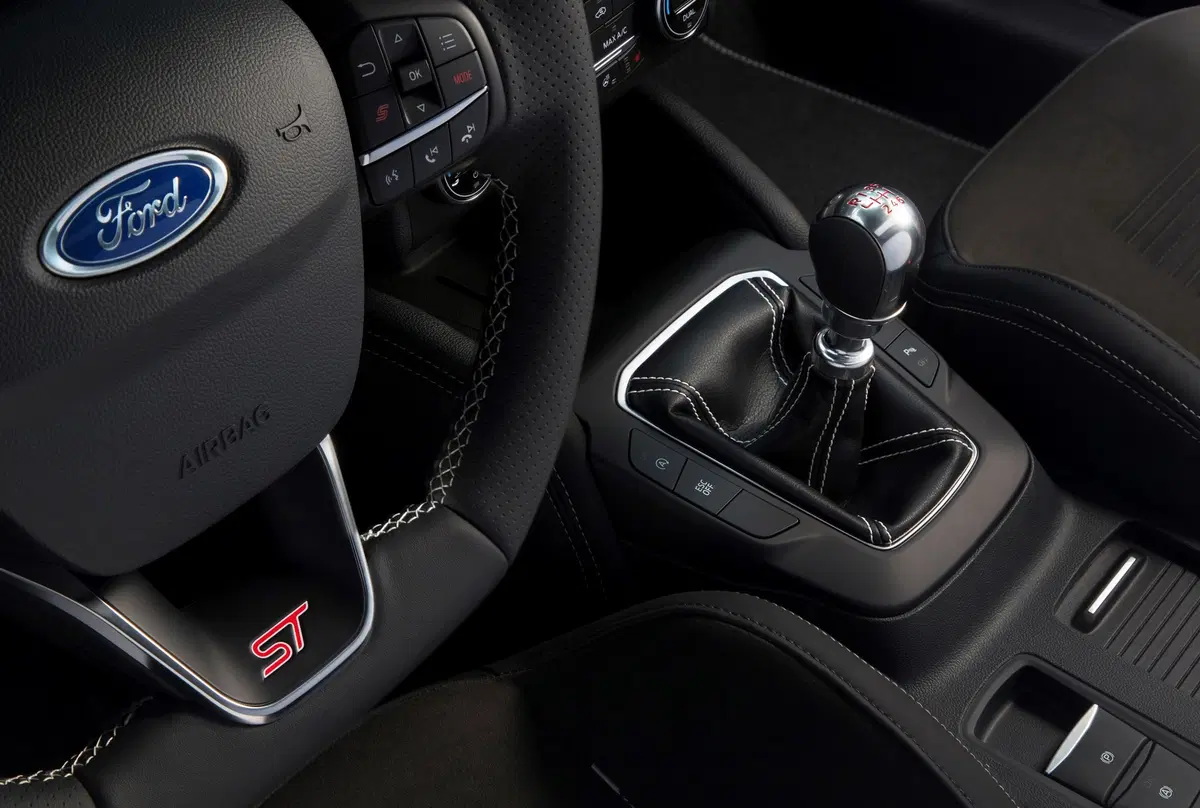 Ford Focus ST 2019: foto, video e dati tecnici (12)
