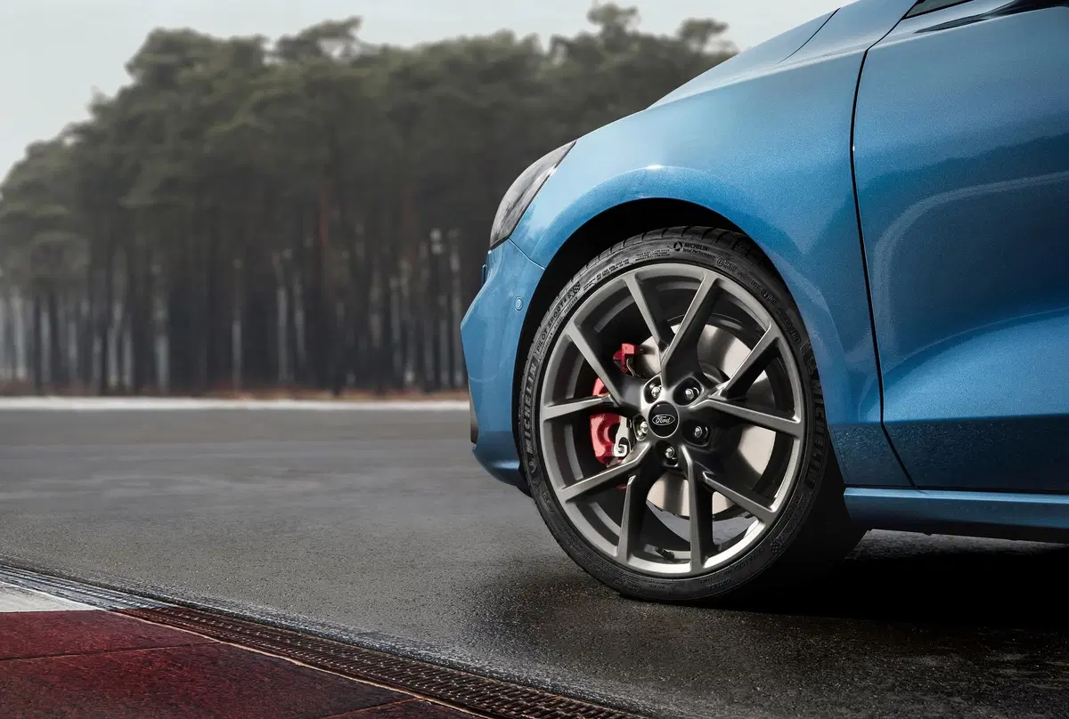 Ford Focus ST 2019: foto, video e dati tecnici (3)