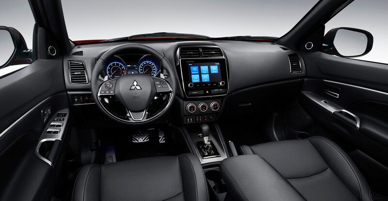 Interni aggiornati per il nuovo Mitsubishi Outlander Sport