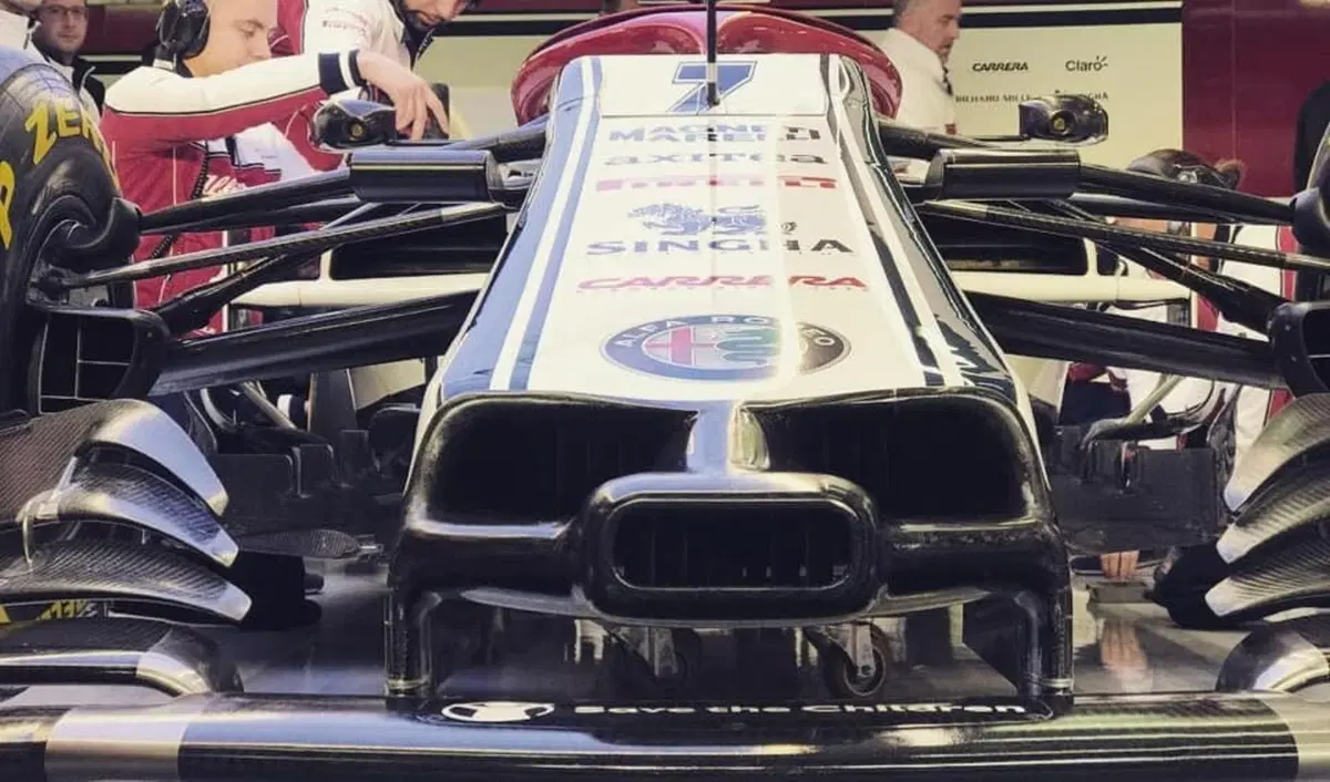 Nuova Alfa Romeo F1 2019: ecco la C38 in pista nella versione definitiva [foto gallery] (4)