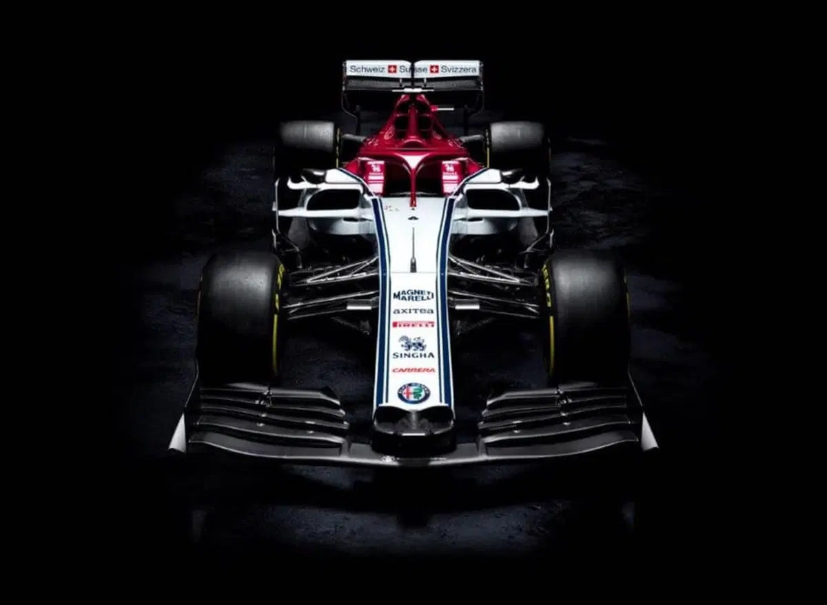 Nuova Alfa Romeo F1 2019: ecco la C38 in pista nella versione definitiva [foto gallery] (6)