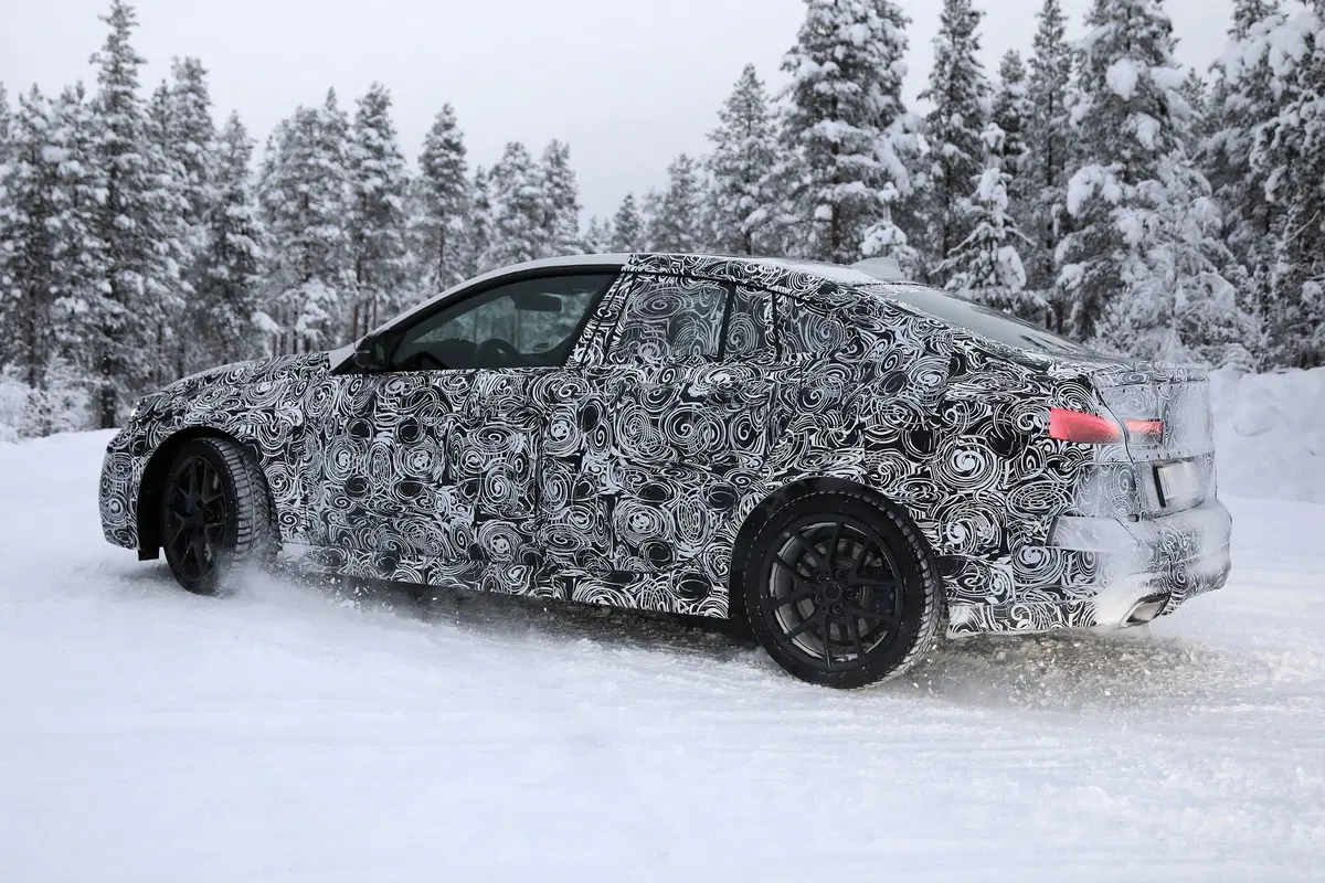 BMW Serie 2 Gran Coupé: foto spia (5)
