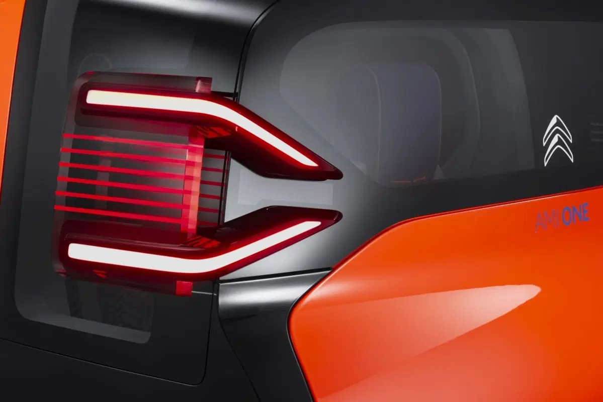 Citroen Ami One Concept, un cubo elettrico per la città [Video] (8)