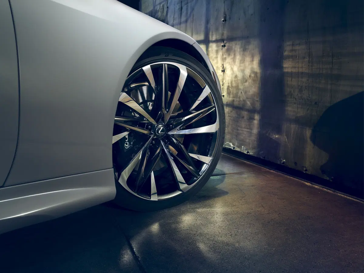 Lexus LC Convertible Concept: dopo Detroit, a Ginevra 2019 [Foto e video] (8)