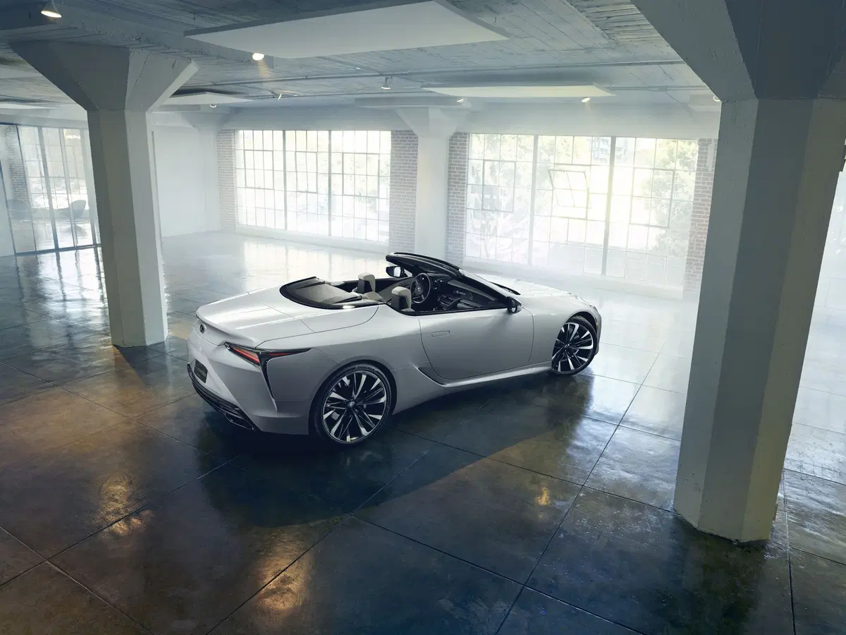 Lexus LC Convertible Concept: dopo Detroit, a Ginevra 2019 [Foto e video] (14)
