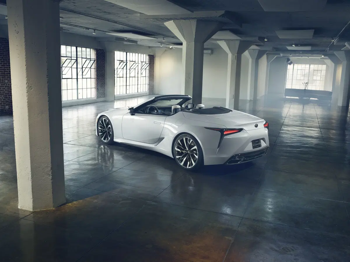 Lexus LC Convertible Concept: dopo Detroit, a Ginevra 2019 [Foto e video] (6)