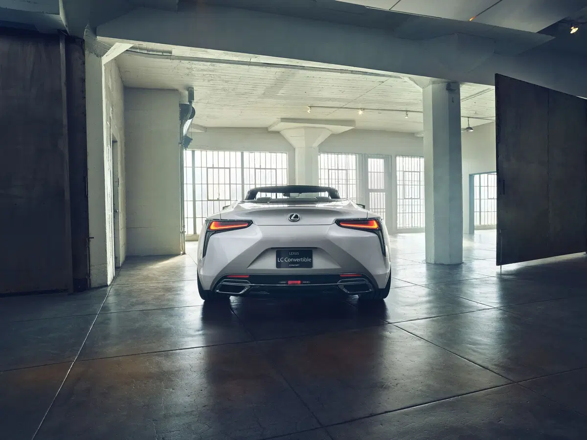 Lexus LC Convertible Concept: dopo Detroit, a Ginevra 2019 [Foto e video] (12)