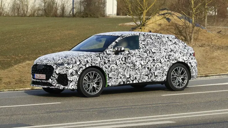 Audi Q4 RS o Q3 RS Sportback? [Foto spia]