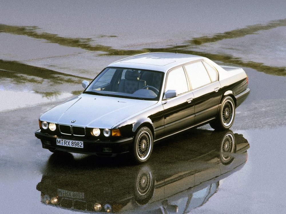 La BMW Serie 7 Limousine che Lagerfeld commission&ograve; a BMW Individual nel 1997