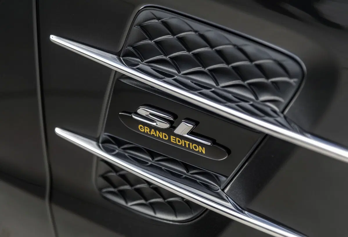 Mercedes SL Grand Edition: dettagli speciali per la cabrio (6)