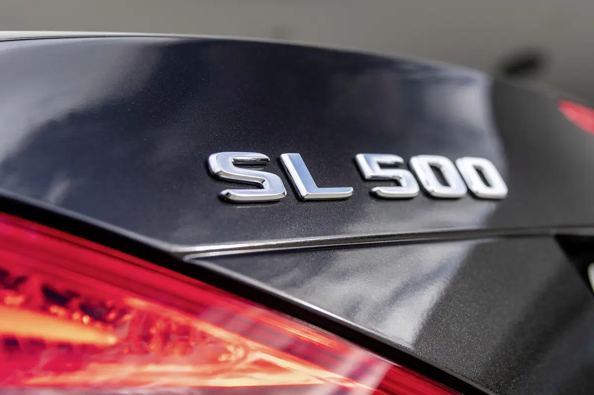 Mercedes SL Grand Edition: dettagli speciali per la cabrio (2)
