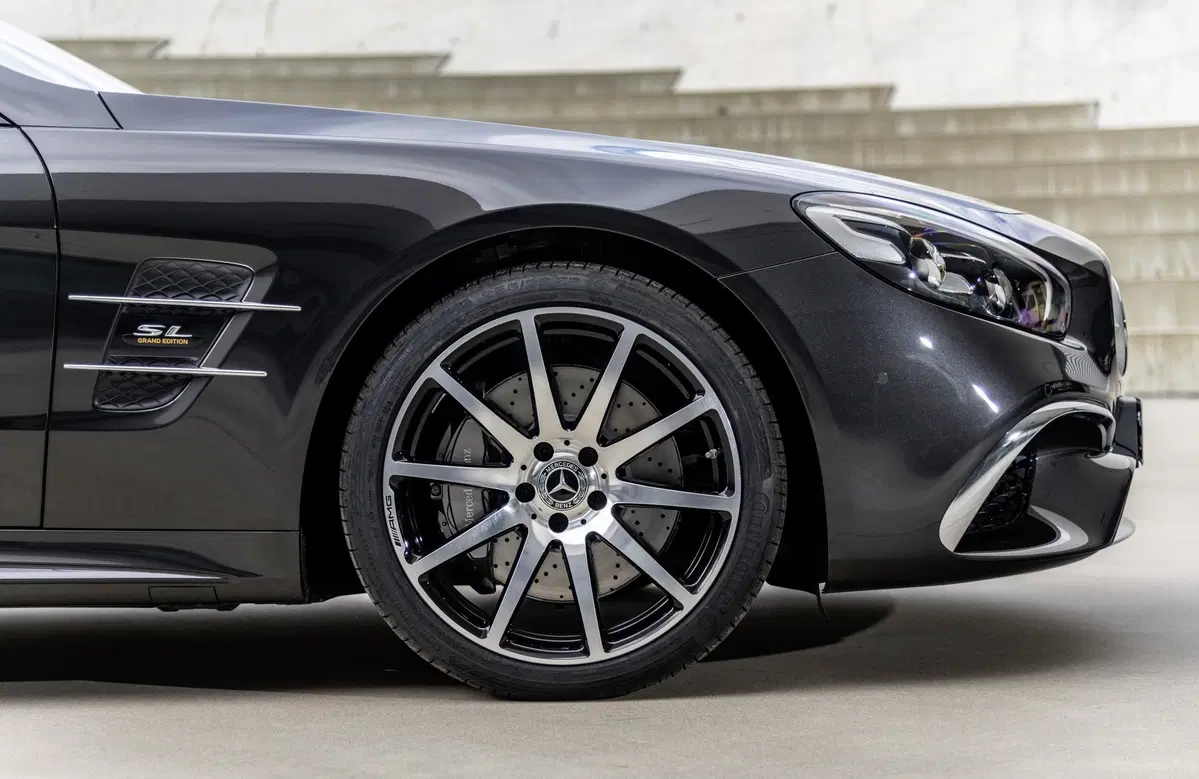 Mercedes SL Grand Edition: dettagli speciali per la cabrio (8)