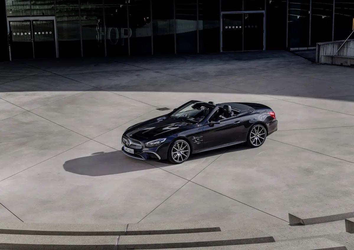 Mercedes SL Grand Edition: dettagli speciali per la cabrio (10)