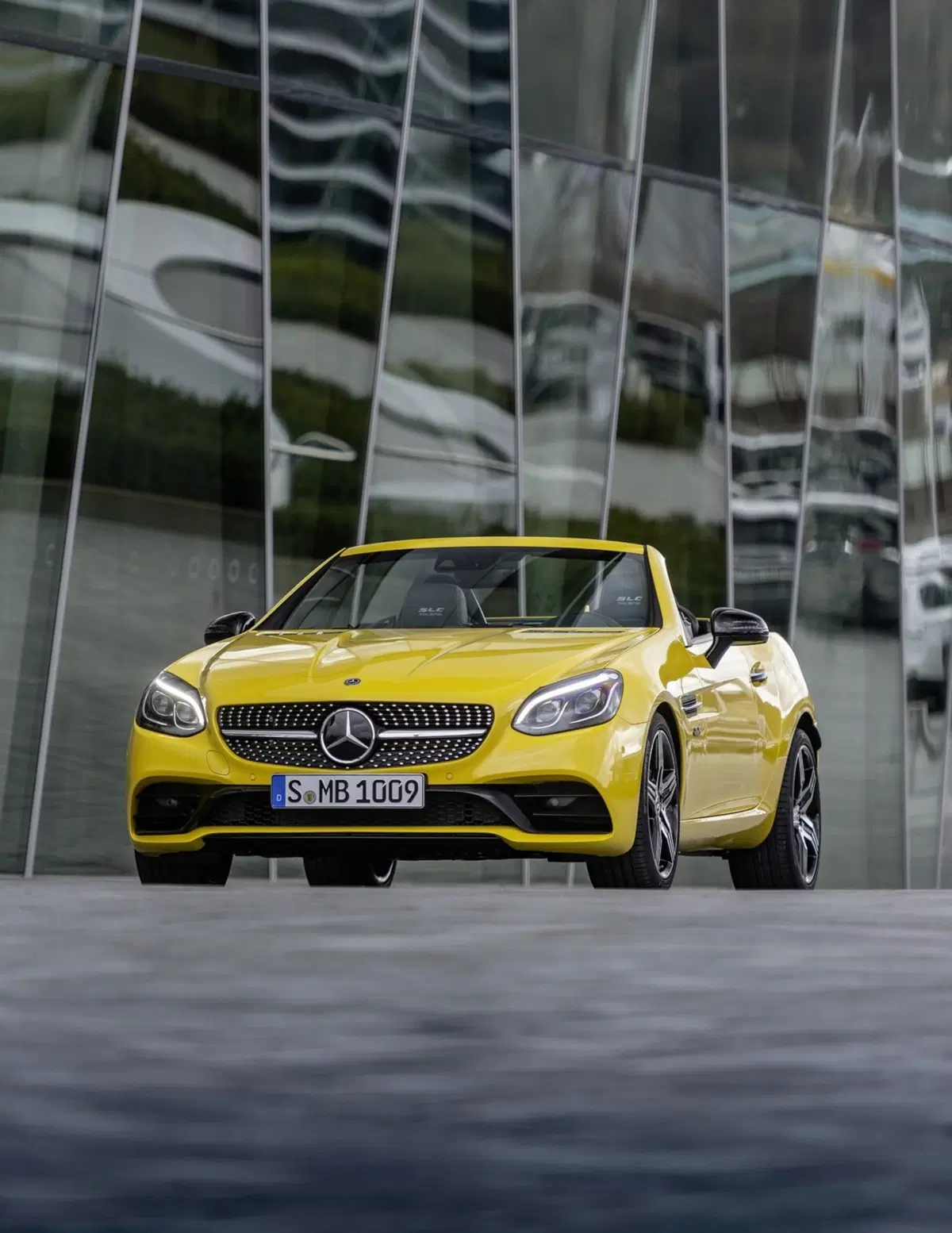 Mercedes SLC Final Edition, gialla come la prima SLK (1997) (9)