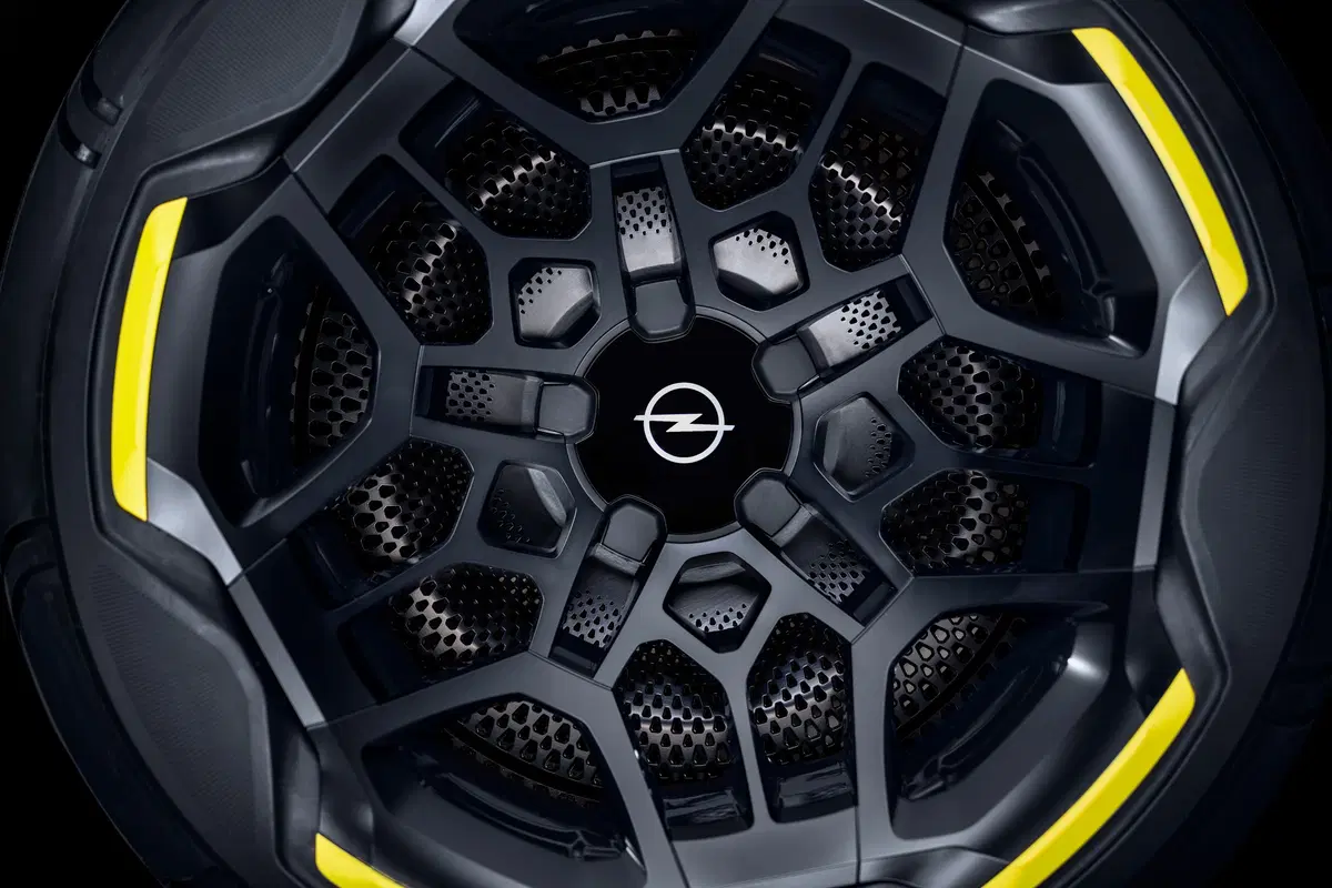 Opel GT Experimental, da qui riparte lo sviluppo di Opel [Video]