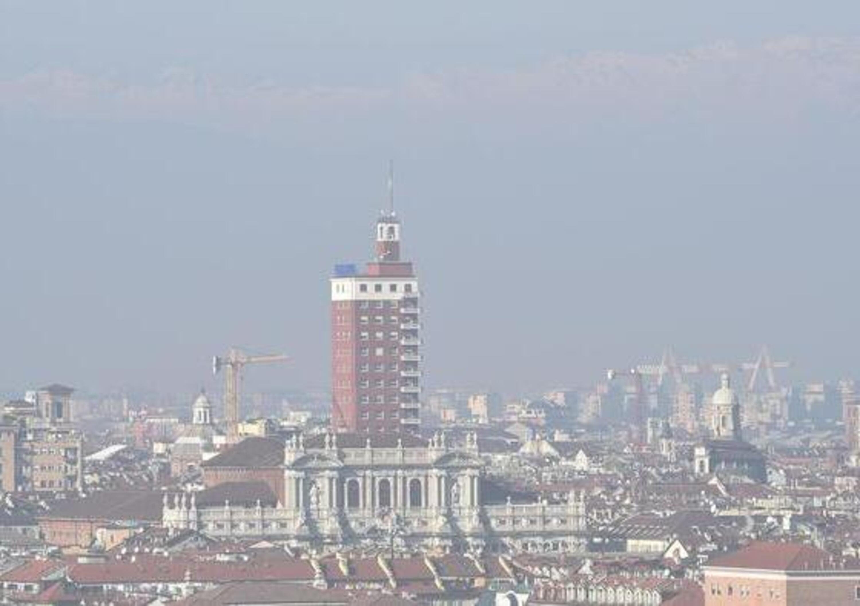 Torino, blocco diesel Euro 4 fino a luned&igrave;