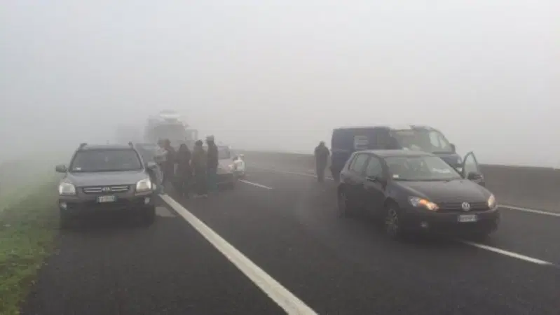 A1 e A22, maxitamponamenti con un morto e diversi feriti