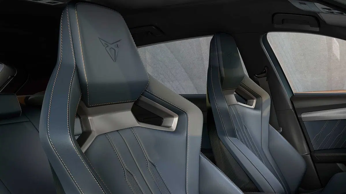 Cupra Formentor, concept ibrido a metà tra crossover e sportiva  (5)