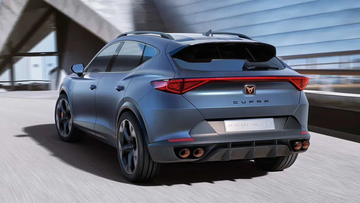 Cupra Formentor, concept ibrido a metà tra crossover e sportiva  (6)