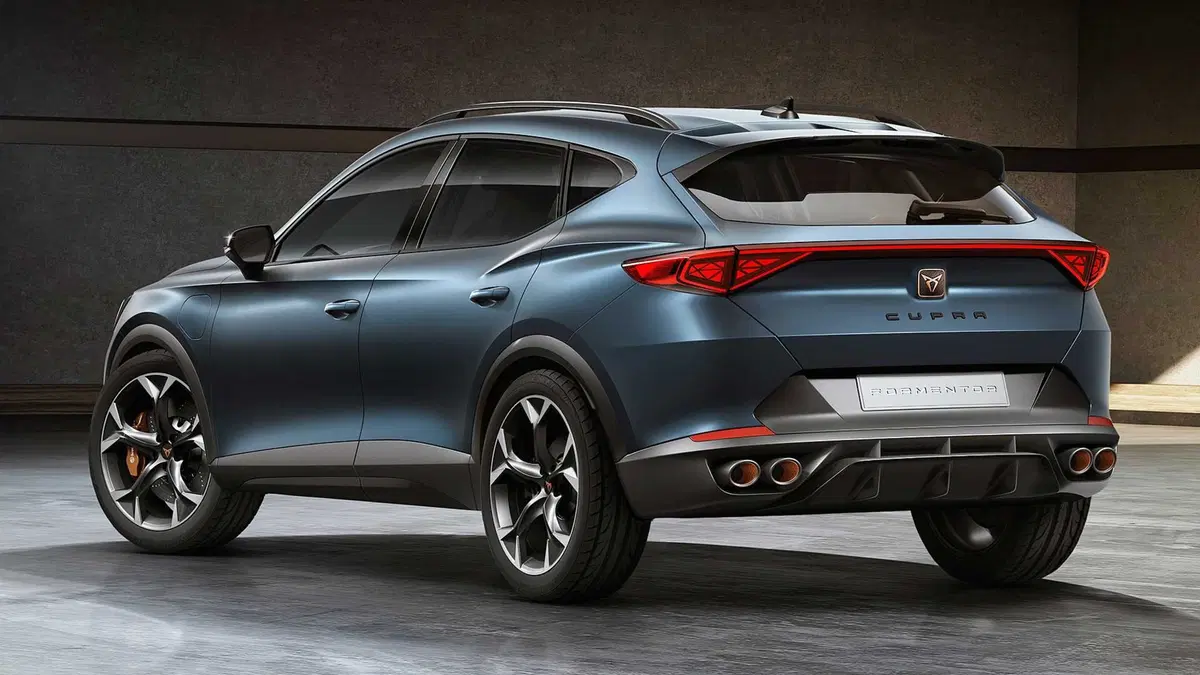 Cupra Formentor, concept ibrido a metà tra crossover e sportiva  (14)